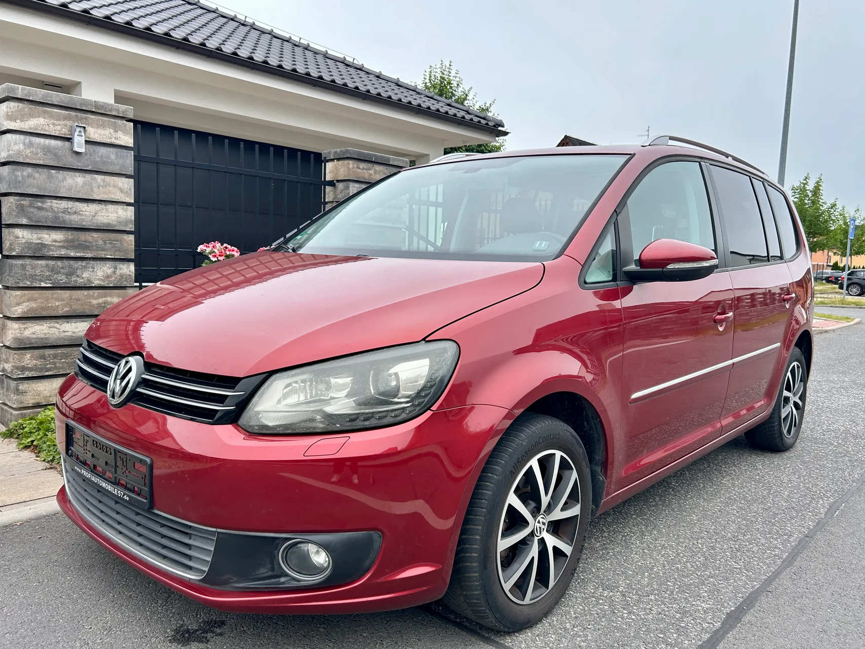 VOLKSWAGEN/ TOURAN 1.4TSi 103kw 2010 HIGHLINE / PANORAMA / SERVISKA 2010